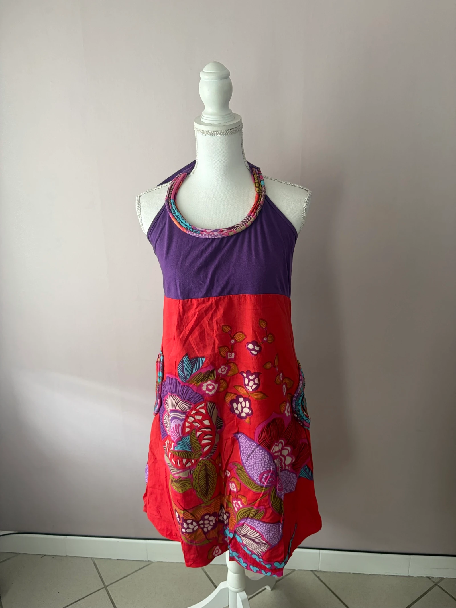 Robe Dos Nu Estivale Ikebana - Imprimé Floral Violet & Rouge - Taille 42 - TBE